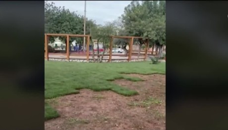 Αργυρούπολη: Έκλεψαν Το Γκαζόν Από Πλατεία