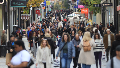 Μείωση Φόρων Για Μεσαία Τάξη Από Τον Απρίλιο - Ποιους Αφορά