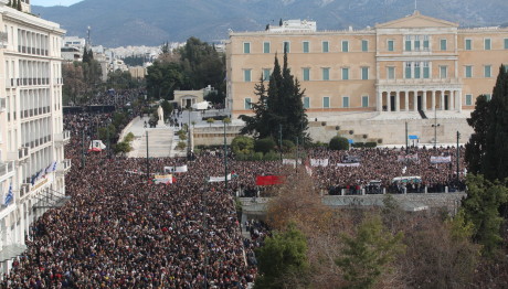 Τέμπη: Συγκεντρώσεις Διαμαρτυρίας Σε Ελλάδα Και Εξωτερικό