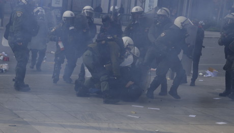 Τέμπη: Επεισόδια Στην Πορεία Στο Σύνταγμα