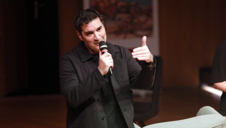 Παπακαλιάτης για αμβλώσεις: «Οι γυναίκες να είναι ελεύθερες να αποφασίζουν»