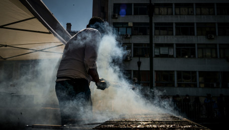 Πότε Πέφτει Η Τσικνοπέμπτη 2025