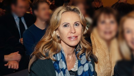 Ελένη Κόκκαλη: Σπάνια δημόσια εμφάνιση σε θεατρική βραδιά