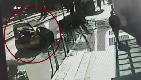 Ταξιτζής Άρπαζε Τραπεζικές Κάρτες Από Επιβάτες