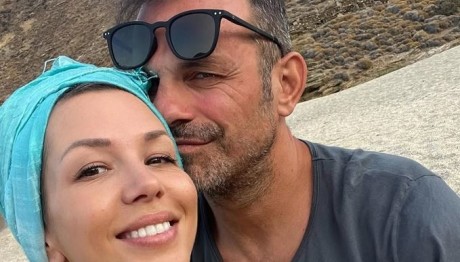 Ντέμης νικολαϊδης- Αλεξάνδρα Νικολαϊδου