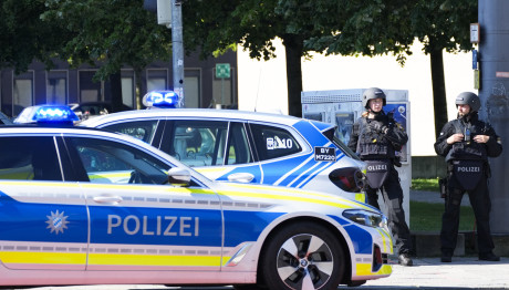 Μόναχο: Αυτοκίνητο Έπεσε Πάνω Σε Πεζούς