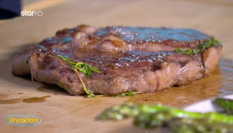 Moσχαρίσιες μπριζόλες με σπαράγγια