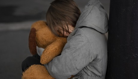 Βόλος: Πέταξε Την 6χρονη Κόρη Του Σε Ποτάμι Για Να Πνιγεί