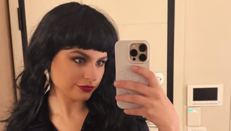 Δανάη Παππά: Ντύθηκε αστυνομικός σε μασκέ πάρτι