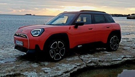 Test drive: Δοκιμάζουμε το νέο ηλεκτρικό MINI Aceman SE