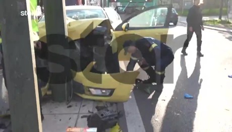 Τροχαίο Πειραιώς Με Ταξί - Νεκρός Ο Οδηγός