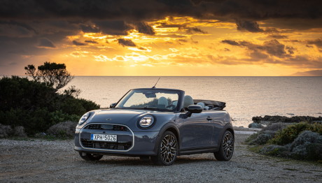 MINI Cooper Cabrio: Παρουσιάστηκε στην Ελλάδα