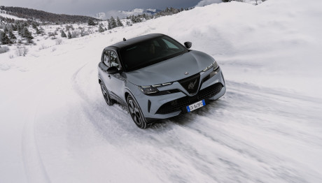 Alfa Romeo Junior Ibrida Q4: Με ολοκαίνουργιο σύστημα τετρακίνησης