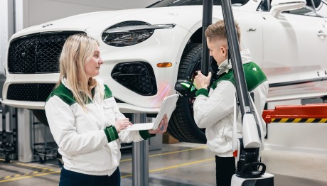 Bentley: Η ανάπτυξη του πρώτου ηλεκτρικού μοντέλου