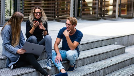 Nέο πρόγραμμα κατάρτισης ανέργων 18- 29 ετών, με επίδομα έως 3.500 ευρώ