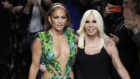 Τζένιφερ Λόπεζ - Ντονατέλα Βερσάτσε