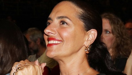 Νόνη Δούνια