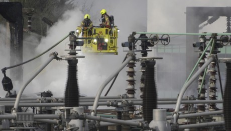 Χίθροου: Παγκόσμιο Χάος Από Το Κλείσιμο Λόγω Φωτιάς