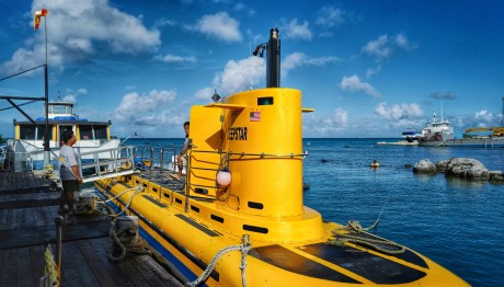 Ναυάγιο Με Τουριστικό Υποβρύχιο Στην Αίγυπτο