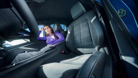 Opel: Τα καθίσματα της δεν... παίζονται