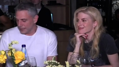 Λάζαρης: Σπάνια βραδινή έξοδος για το ζευγάρι