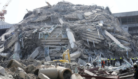 Μιανμάρ: Ξεπέρασαν και επίσημα τους 1.000 οι νεκροί