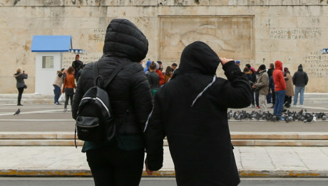 Καιρός: Βροχές και πτώση θερμοκρασίας - Πού θα χιονίσει