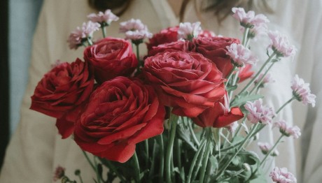 Εορτολόγιο 6 Απριλίου: Ποιοι γιορτάζουν σήμερα