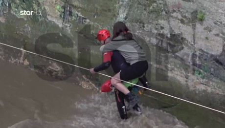 Ζευγάρι Εγκλωβίστηκε Στον Προμπονά Μετά Τη Βροχόπτωση