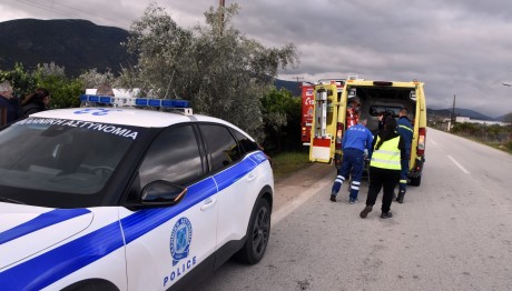 Χαλκιδική: Όχημα παρέσυρε οδηγό που μάλωνε με άλλον στον δρόμο- Ένας νεκρός