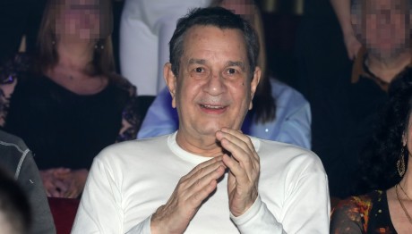 Σταμάτης Σπανουδάκης: Σπάνια βραδινή έξοδος - Με τη σύζυγό του στον Ρέμο