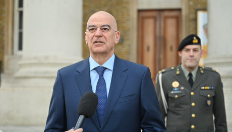 Eντυπωσιακή νυχτερινή άσκηση πεζοναυτών στο Βόλο