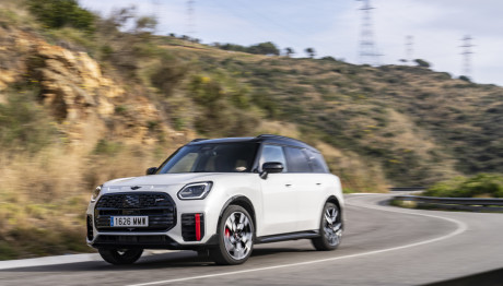 MINI JCW Countryman ALL4: Ηλεκτρίζει με 300 ίππους