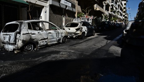 Εξάρχεια: Επεισόδια Με Πέτρες, Μολότοφ Και Φωτιές