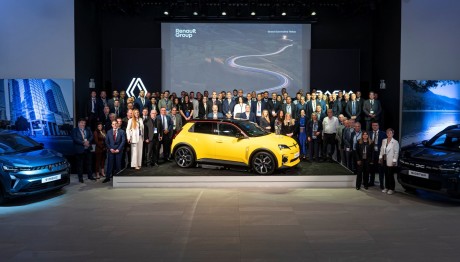 Renault και Dacia: Τι αποκαλύφθηκε στο 1ο συνέδριο του δικτύου