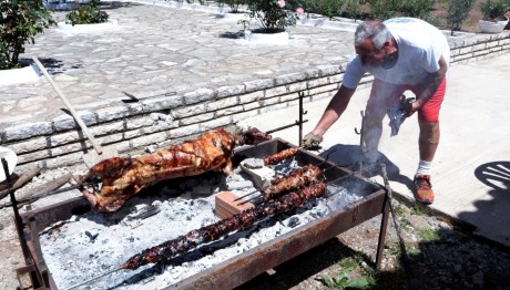 Σούβλισμα αρνιού