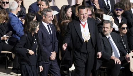 Μητσοτάκης: Στην Κηδεία Του Πάπα Φραγκίσκου Με Τη Μαρέβα