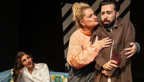 Ένας Καταπληκτικός Καταθλιπτικός: Παράταση Στις Παραστάσεις