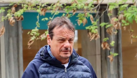 Αταμάν: Βόλτα με τη σύζυγό του