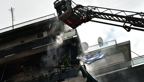 Φωτιά Σε Διαμέρισμα Στη Μεσογείων