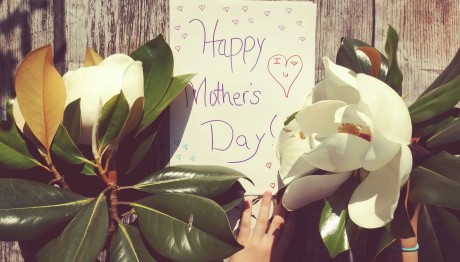 Γιορτή Της Μητέρας: Οι Πιο Συγκινητικές Ευχές