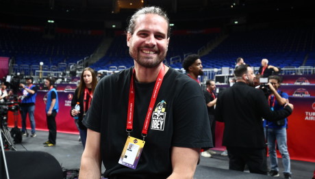 Ξέσπασμα Μπόγρη Για Διαιτησία Και Ολυμπιακό