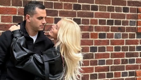 Καινούργιου: Δέχτηκε Πρόταση Γάμου Από Τον Σύντροφό Της