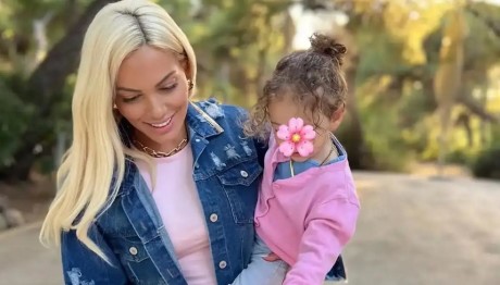 Μαλέσκου: Η κόρη της έγινε 2 ετών και είχε τέλεια τούρτα!