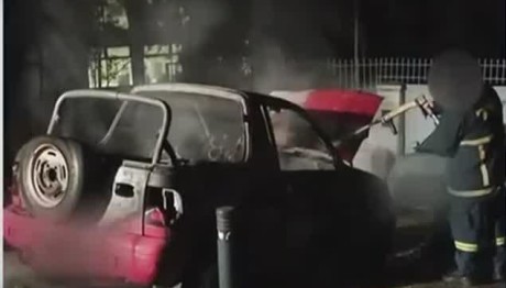 Παγκράτι: Μυστήριο Με Καμένο Άνδρα Στο Αυτοκίνητό Του