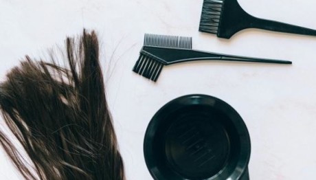 Οδηγός: Πώς να χρησιμοποιήσεις ημιμόνιμη βαφή στο σπίτι