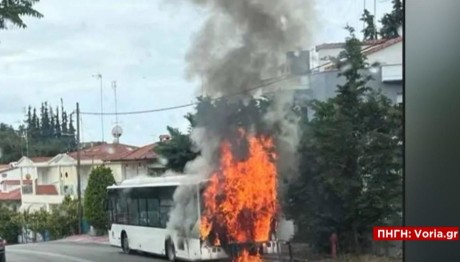 φωτιά σε λεωφορείο Πανόραμα