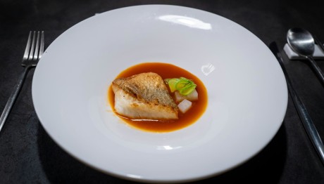 ΑΑΔΕ: Λουκέτο Σε Πασίγνωστο Βραβευμένο Εστιατόριο