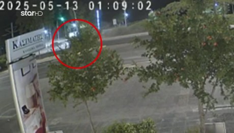 Τροχαίο Παραλιακή: Βίντεο Από Την Πρόσκρουση ΙΧ Σε Κολόνα