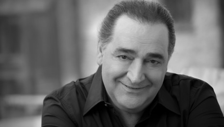 Καρράς: Βιβλίο Guinness και 5 ακόμα facts που δε γνωρίζεις